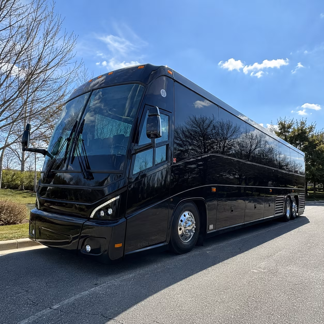 daily commuter shuttles between rapid city and ellsworth air force base